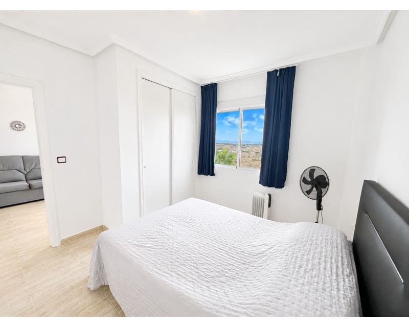 2 makuuhuone Huoneisto myytävänä paikassa Torrevieja mukana uima-altaan - 149 900 € (Ref: 10008167)