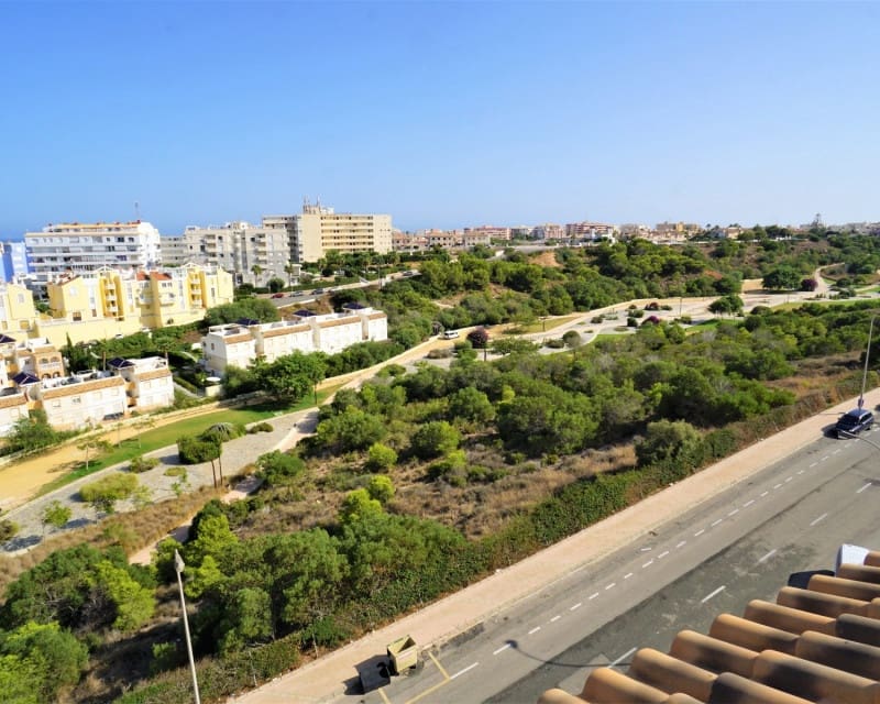 2 makuuhuone Huoneisto myytävänä paikassa Torrevieja mukana uima-altaan - 149 900 € (Ref: 10008167)