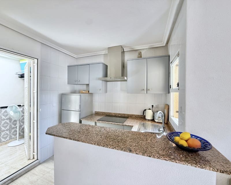 2 sypialnia Dom na sprzedaż w Torrevieja z basenem garażem - 200 000 € (Ref: 10039006)