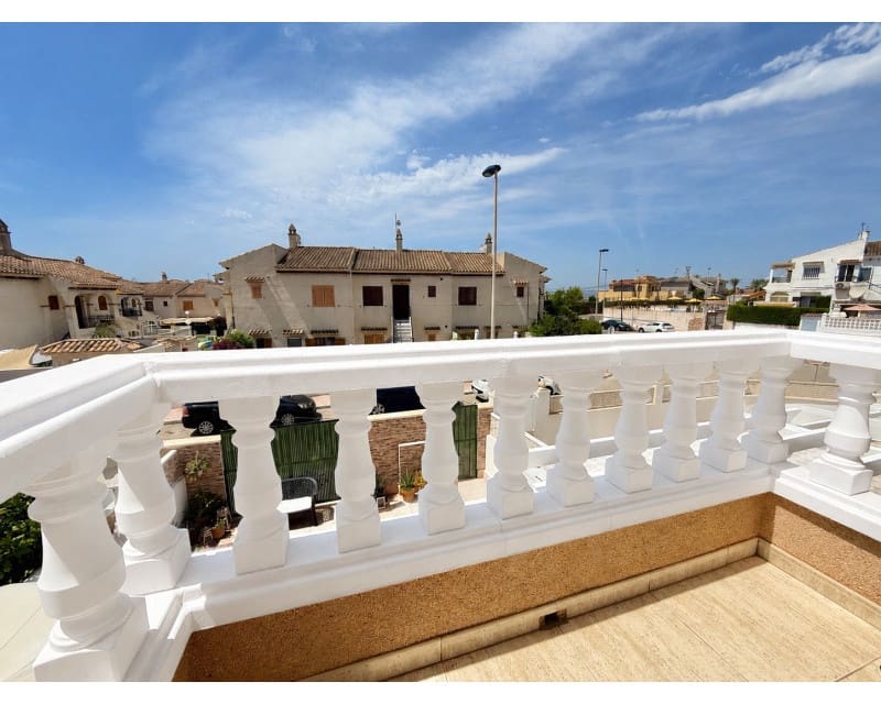 2 sypialnia Dom na sprzedaż w Torrevieja z basenem garażem - 200 000 € (Ref: 10039006)