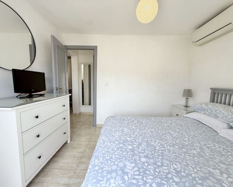 2 sypialnia Dom na sprzedaż w Torrevieja z basenem garażem - 200 000 € (Ref: 10039006)