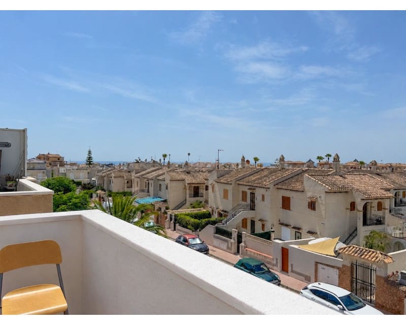 2 sypialnia Dom na sprzedaż w Torrevieja z basenem garażem - 200 000 € (Ref: 10039006)