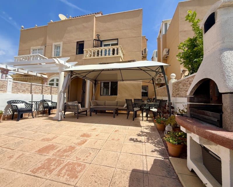 2 sypialnia Dom na sprzedaż w Torrevieja z basenem garażem - 200 000 € (Ref: 10039006)