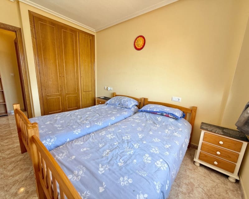 1 makuuhuone Huoneisto vuokrattavana paikassa Torrevieja mukana uima-altaan - 700 € (Ref: 10039306)
