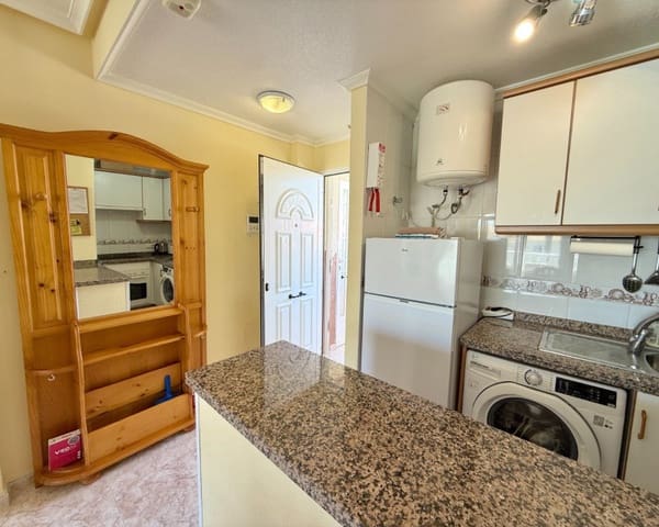 1 makuuhuone Huoneisto vuokrattavana paikassa Torreblanca, Torrevieja mukana uima-altaan - 700 € (Ref: 10039306)