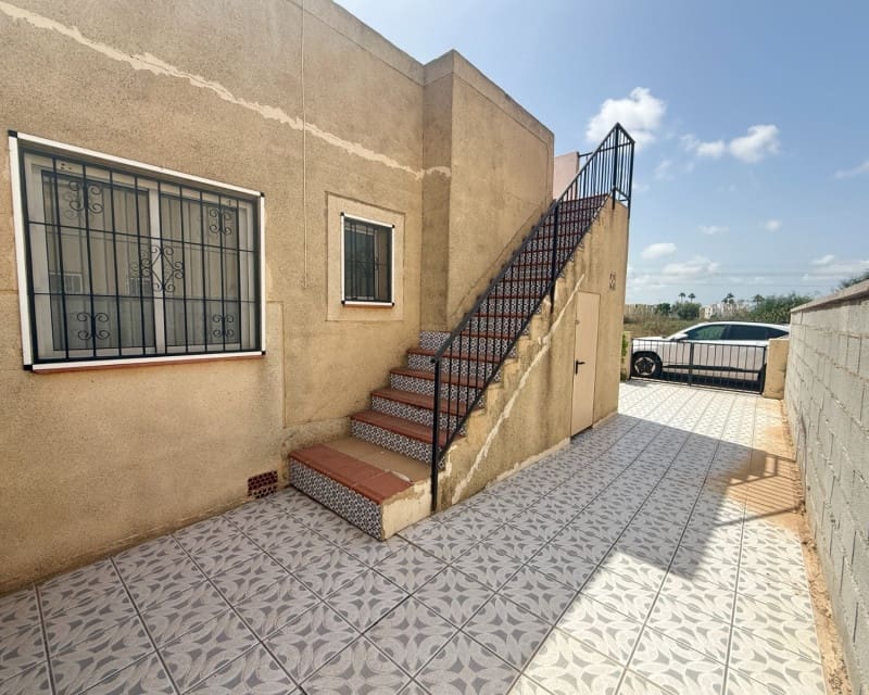 2 bedroom Townhouse for sale in El Limonar with pool garage - € 129,900 (Ref: 10045472)