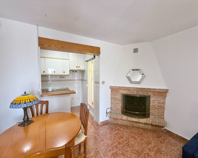 2 bedroom Townhouse for sale in El Limonar with pool garage - € 129,900 (Ref: 10045472)
