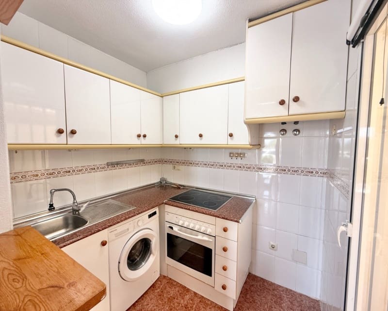 2 bedroom Townhouse for sale in El Limonar with pool garage - € 129,900 (Ref: 10045472)