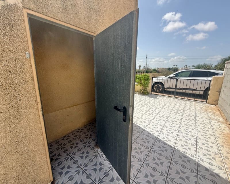 2 bedroom Townhouse for sale in El Limonar with pool garage - € 129,900 (Ref: 10045472)