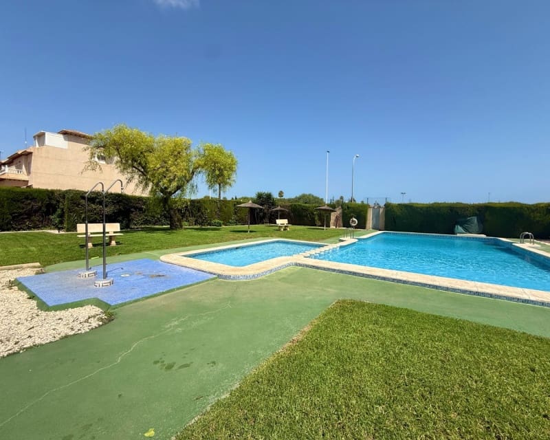 2 bedroom Townhouse for sale in El Limonar with pool garage - € 129,900 (Ref: 10045472)