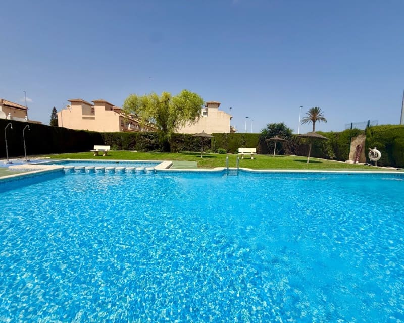 2 bedroom Townhouse for sale in El Limonar with pool garage - € 129,900 (Ref: 10045472)