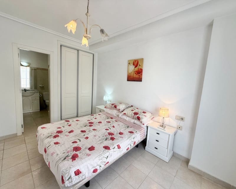 2 bedroom Apartment for sale in Jacarilla with pool garage - € 135,000 (Ref: 10045726)