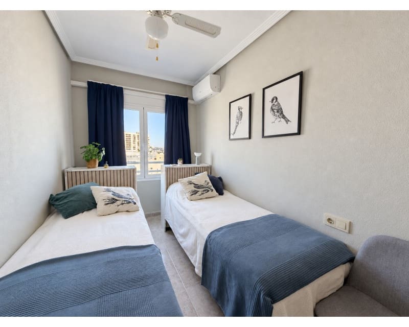 3 Zimmer Apartment zu verkaufen in Torrevieja mit Pool - 195.000 € (Ref: 10079917)