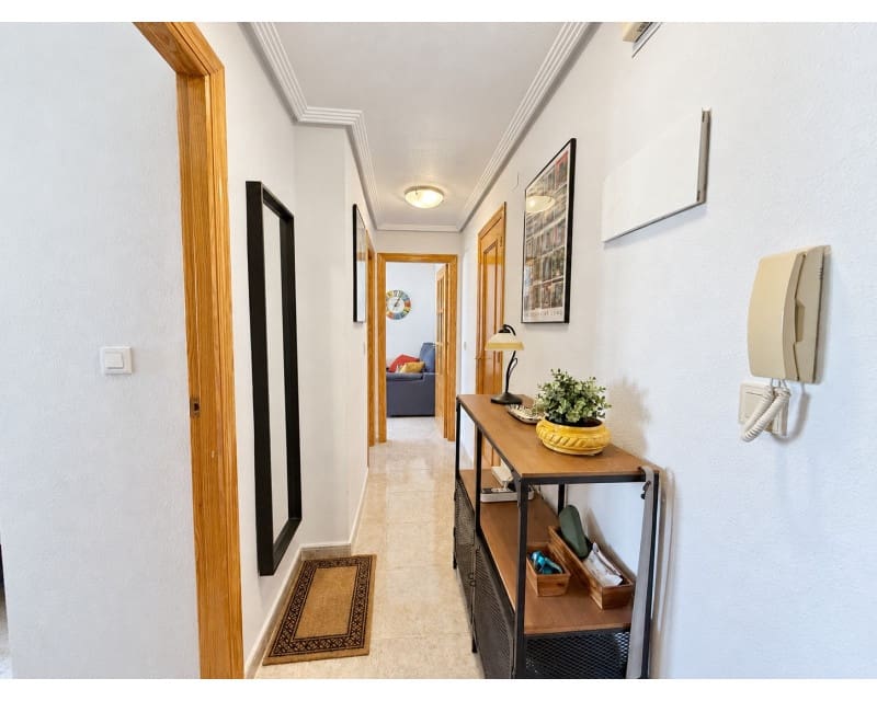 3 Zimmer Apartment zu verkaufen in Torrevieja mit Pool - 195.000 € (Ref: 10079917)