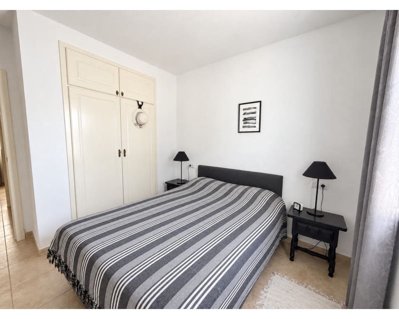 2 makuuhuone Huoneisto myytävänä paikassa Torrevieja mukana uima-altaan - 185 000 € (Ref: 10117490)