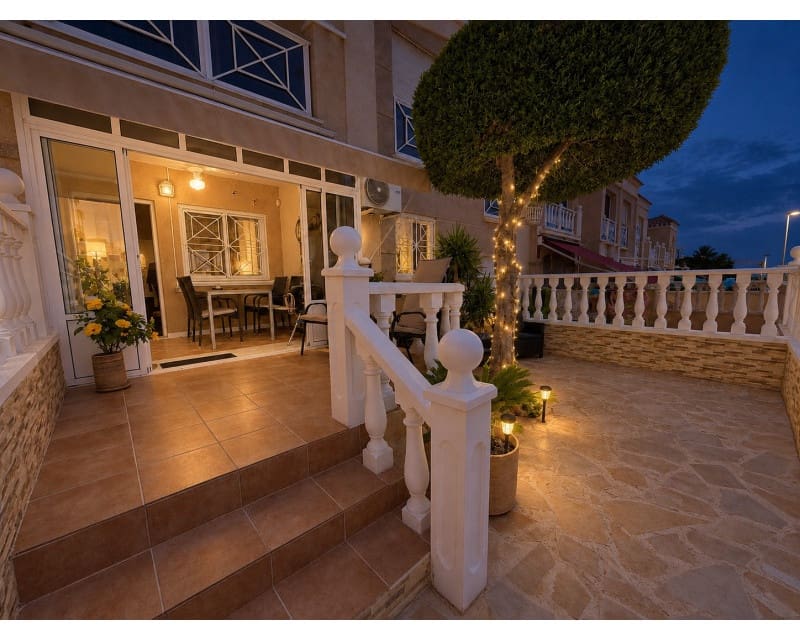 2 makuuhuone Huoneisto myytävänä paikassa Torrevieja mukana uima-altaan - 185 000 € (Ref: 10117490)