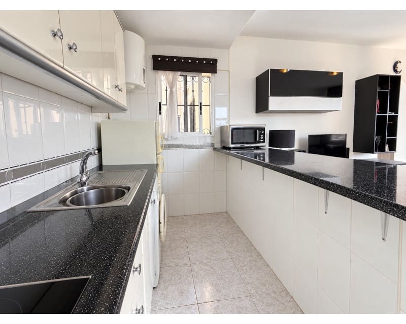 2 soverom Leilighet til salgs i Torrevieja med svømmebasseng - € 159 900 (Ref: 10120879)
