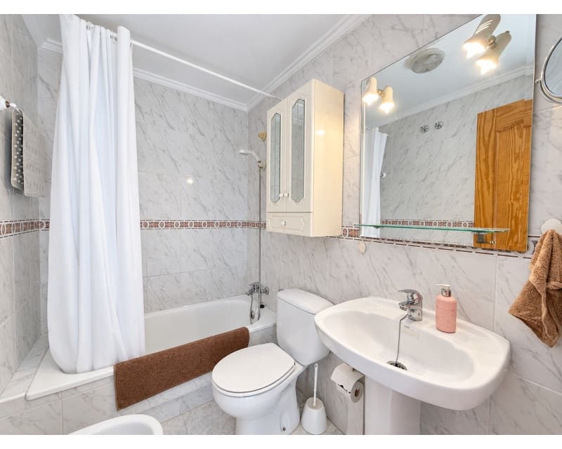 2 soverom Leilighet til salgs i Torrevieja med svømmebasseng - € 159 900 (Ref: 10120879)