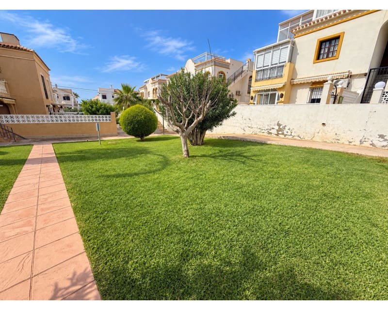 2 soverom Leilighet til salgs i Torrevieja med svømmebasseng - € 159 900 (Ref: 10120879)