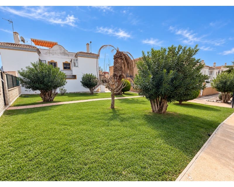 2 soverom Leilighet til salgs i Torrevieja med svømmebasseng - € 159 900 (Ref: 10120879)