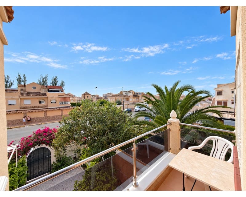 2 soverom Leilighet til salgs i Torrevieja med svømmebasseng - € 159 900 (Ref: 10120879)