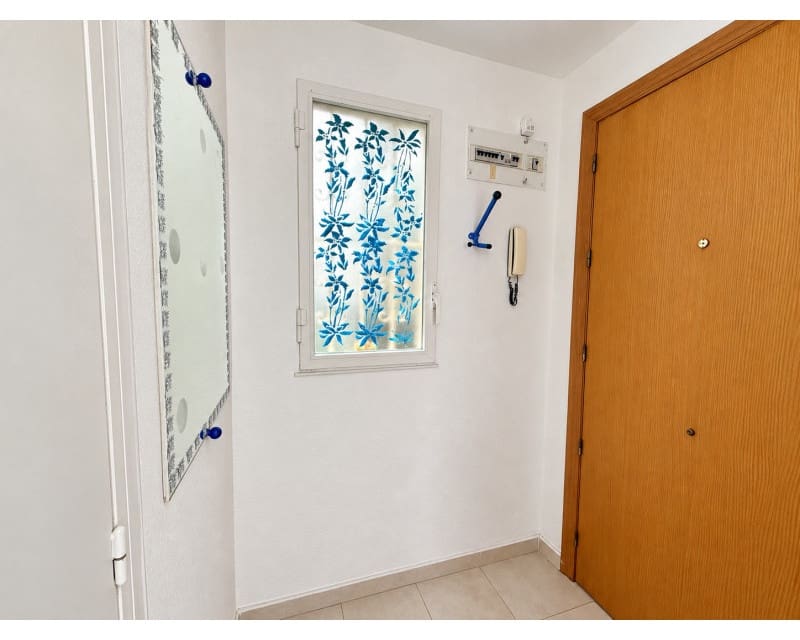 Lejlighed til salg i Torrevieja med swimmingpool - € 99.000 (Ref: 10134855)