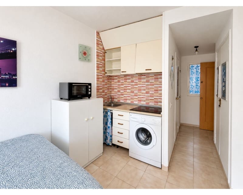 Lejlighed til salg i Torrevieja med swimmingpool - € 99.000 (Ref: 10134855)