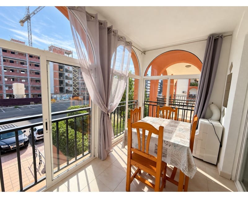 Lejlighed til salg i Torrevieja med swimmingpool - € 99.000 (Ref: 10134855)