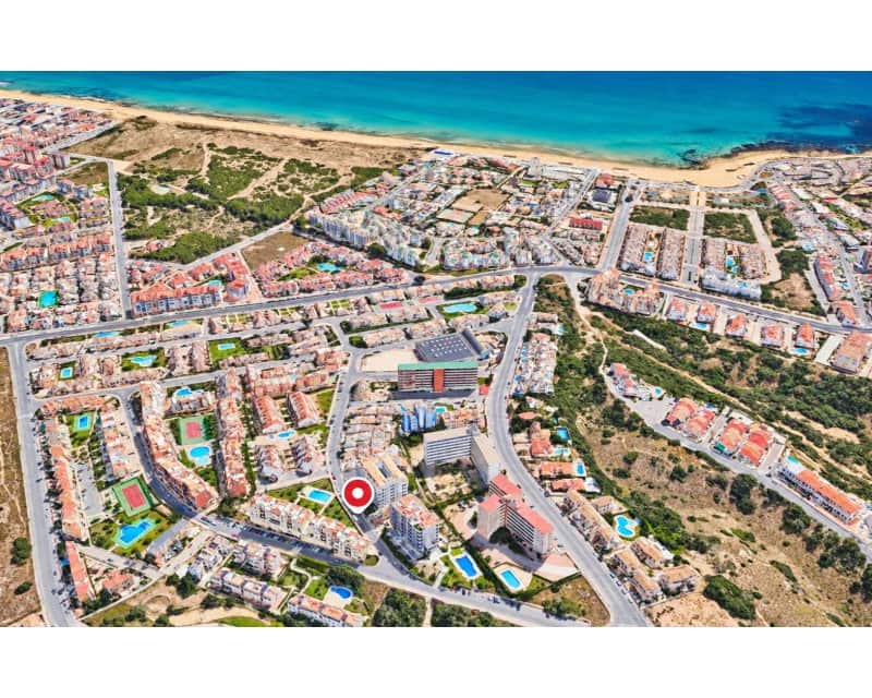 1 makuuhuone Huoneisto myytävänä paikassa Torrevieja mukana uima-altaan - 139 900 € (Ref: 10140305)
