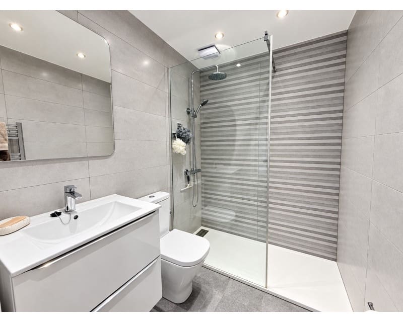 2 bedroom Apartment for sale in Torrevieja with pool garage - € 199,000 (Ref: 10158095)