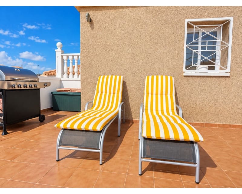 2 bedroom Apartment for sale in Torrevieja with pool garage - € 199,000 (Ref: 10158095)