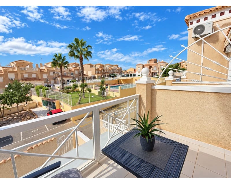 2 bedroom Apartment for sale in Torrevieja with pool garage - € 199,000 (Ref: 10158095)