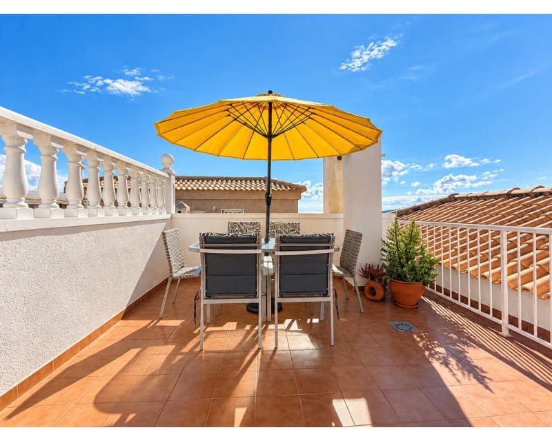 2 bedroom Apartment for sale in Torrevieja with pool garage - € 199,000 (Ref: 10158095)