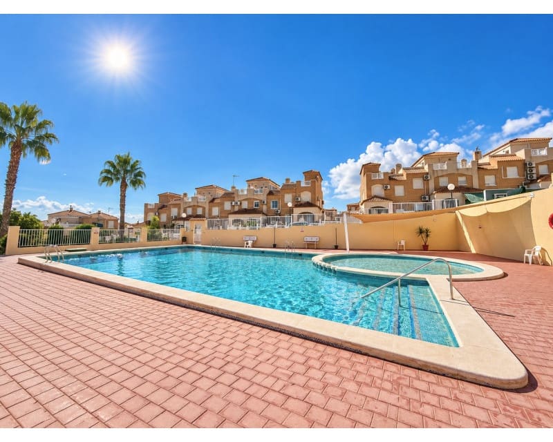 2 bedroom Apartment for sale in Torrevieja with pool garage - € 199,000 (Ref: 10158095)