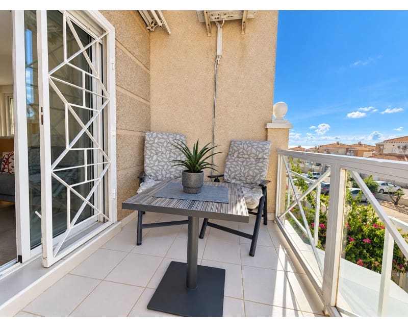 2 bedroom Apartment for sale in Torrevieja with pool garage - € 199,000 (Ref: 10158095)