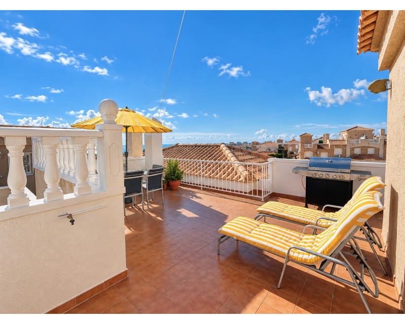 2 bedroom Apartment for sale in Torrevieja with pool garage - € 199,000 (Ref: 10158095)