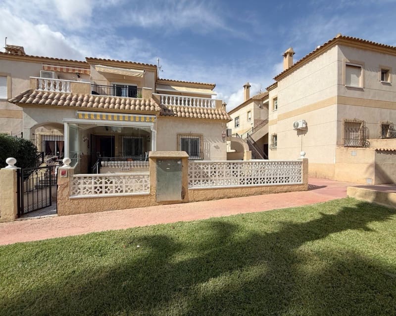 3 bedroom Apartment for rent in Aguas Nuevas with pool garage - € 1,100 (Ref: 10162398)