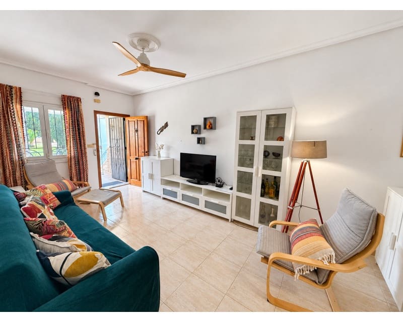 3 bedroom Apartment for rent in Aguas Nuevas with pool garage - € 1,100 (Ref: 10162398)