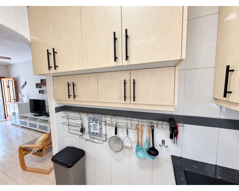 3 bedroom Apartment for rent in Aguas Nuevas with pool garage - € 1,100 (Ref: 10162398)