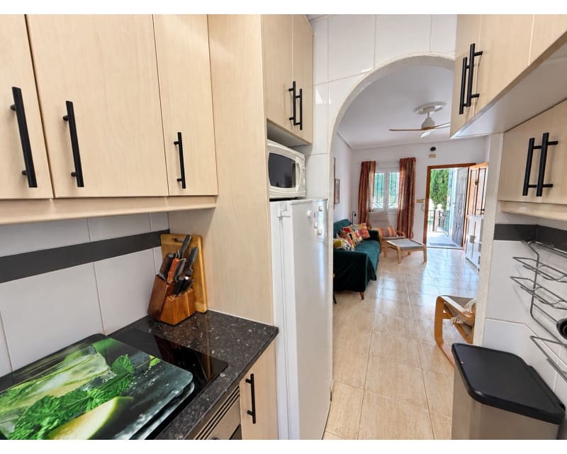 3 bedroom Apartment for rent in Aguas Nuevas with pool garage - € 1,100 (Ref: 10162398)