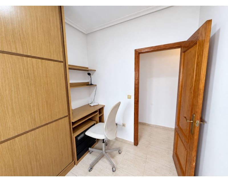 3 bedroom Apartment for rent in Aguas Nuevas with pool garage - € 1,100 (Ref: 10162398)