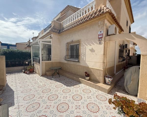 3 bedroom Apartment for rent in Aguas Nuevas, Torrevieja with pool garage - € 1,100 (Ref: 10162398)