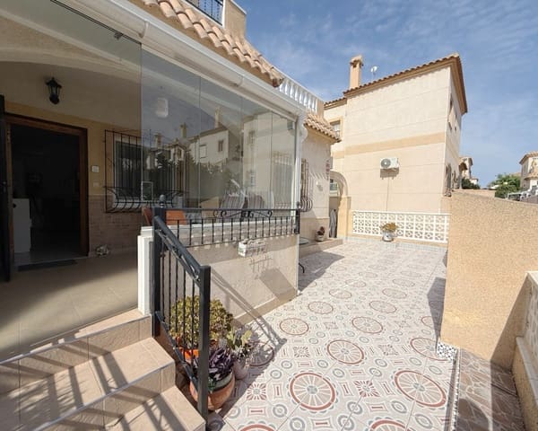 3 bedroom Apartment for rent in Aguas Nuevas, Torrevieja with pool garage - € 1,100 (Ref: 10162398)