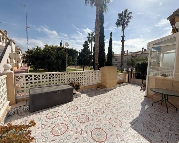 3 bedroom Apartment for rent in Aguas Nuevas, Torrevieja with pool garage - € 1,100 (Ref: 10162398)
