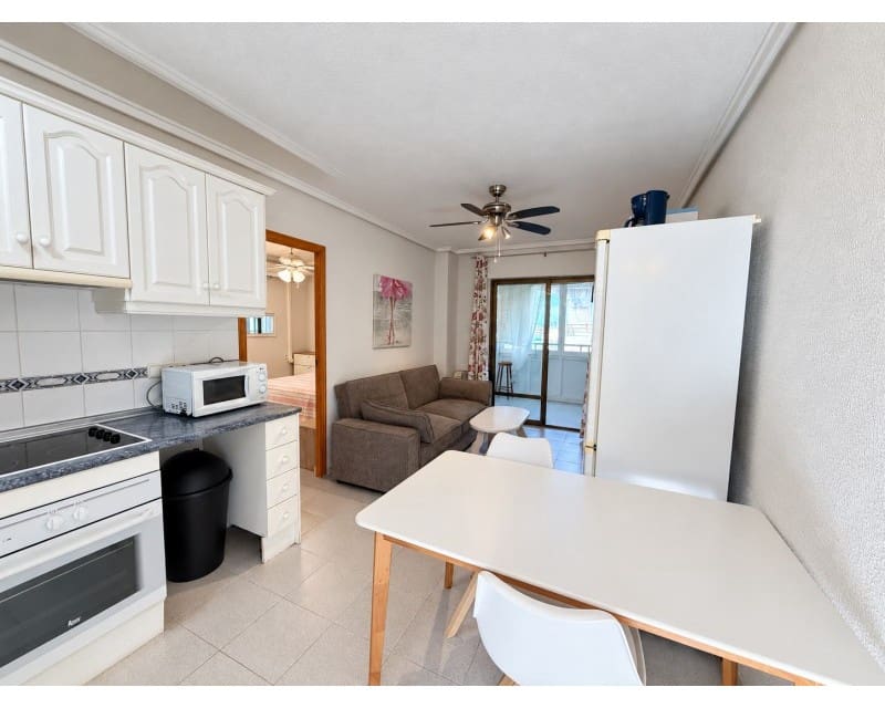 1 camera da letto Appartamento da affittare in Torrevieja - 700 € (Rif: 10183645)