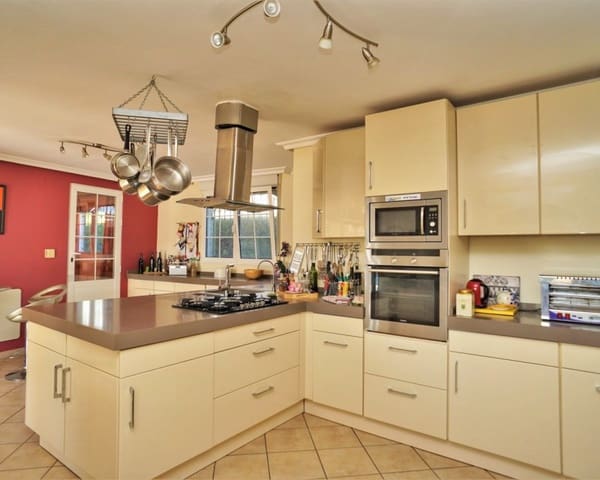 6 soverom Villa til salgs i El Chaparral, Torrevieja med svømmebasseng - € 749 000 (Ref: 5013109)