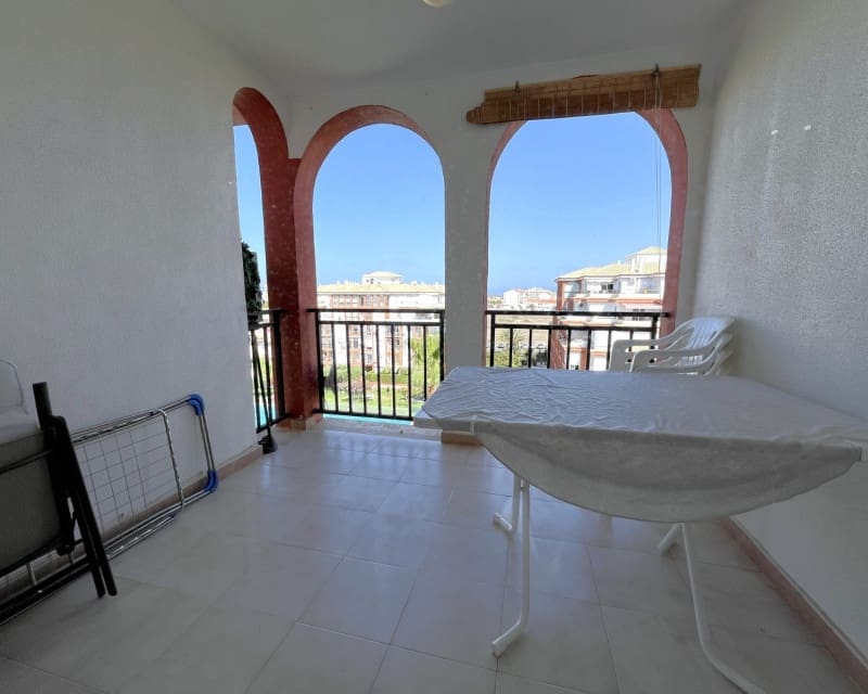 2 soveværelse Lejlighed til leje i Torrevieja med swimmingpool - € 750 (Ref: 5523523)