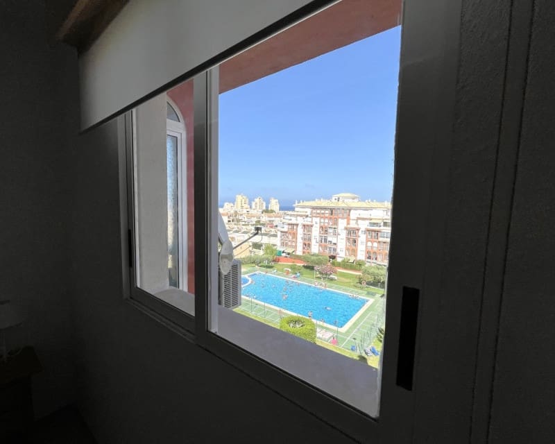 2 soveværelse Lejlighed til leje i Torrevieja med swimmingpool - € 750 (Ref: 5523523)