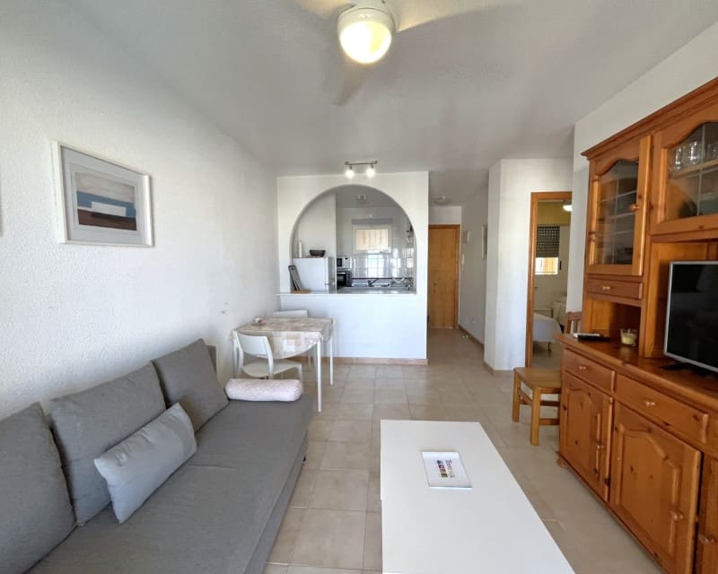 2 soveværelse Lejlighed til leje i Torrevieja med swimmingpool - € 750 (Ref: 5523523)