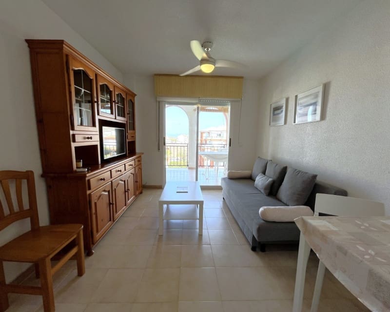 2 soveværelse Lejlighed til leje i Torrevieja med swimmingpool - € 750 (Ref: 5523523)